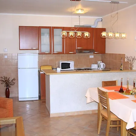 Apartmán Alegria - One Bedroom With Balcony And Sea View A *
