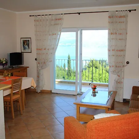 Alegria - One Bedroom With Balcony And Sea View A Apartman *