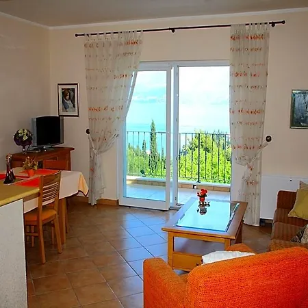 Alegria - One Bedroom With Balcony And Sea View A 公寓 察夫塔特